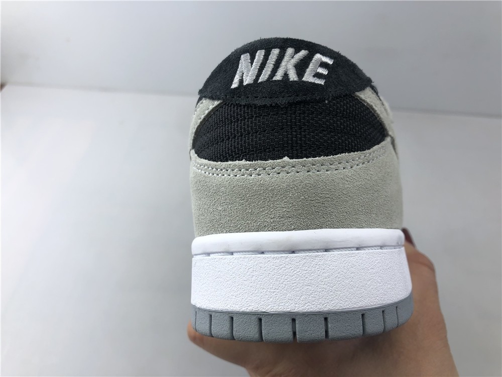 Nike SB ZOOM DUNK LOW PRO 854866-001