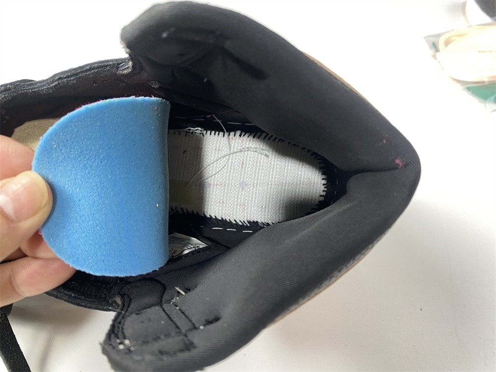 Air Jordan 1 Crimson Tint 555088-081