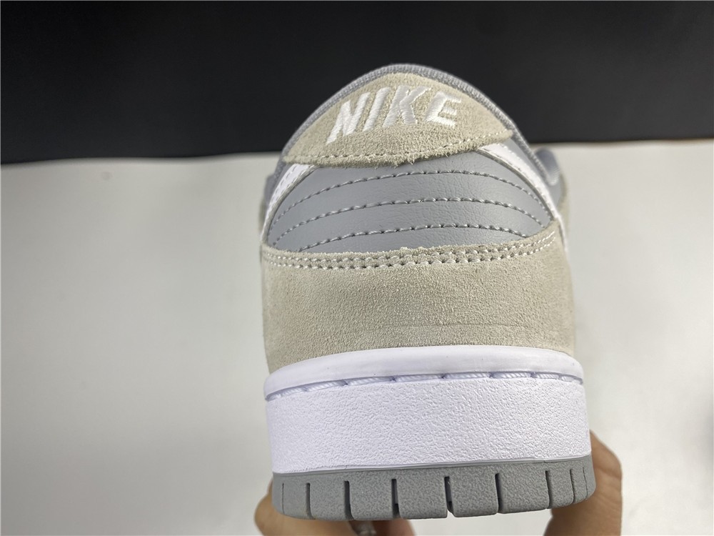 Nike Dunk SB L TRD TOM AR0778-110