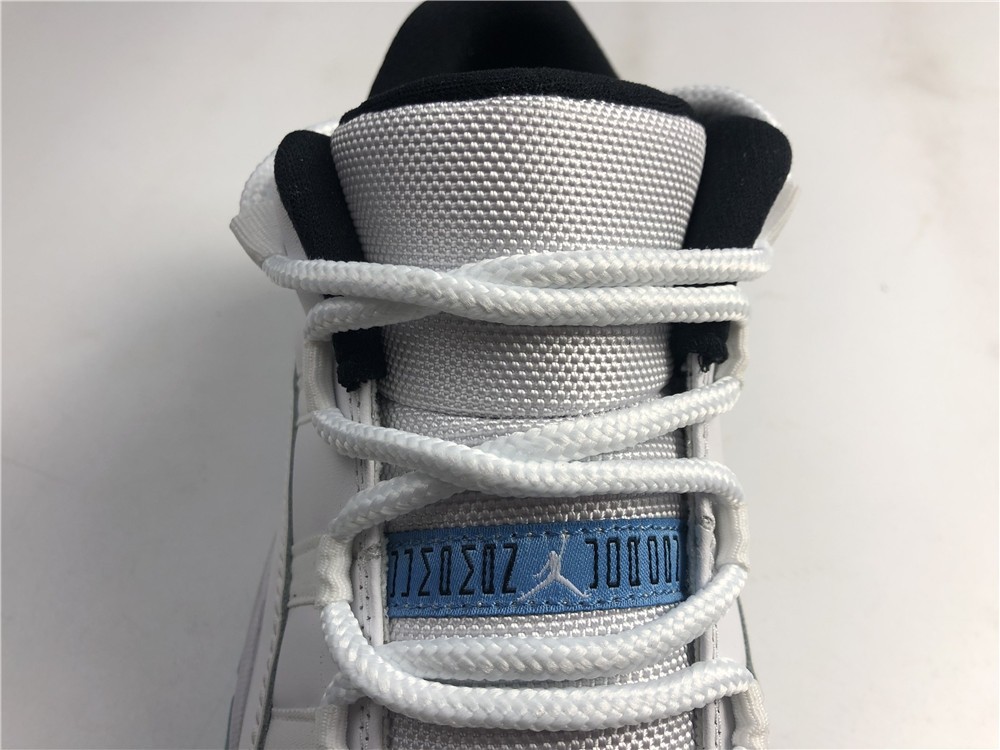 Air Jordan 11 Low”Legend Blue“ AV2187-117