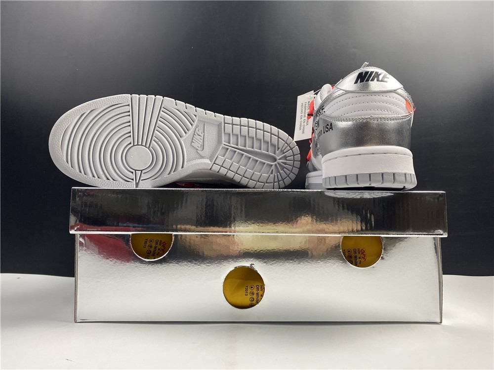 Off-White x Nike Dunk Low CT0856-800