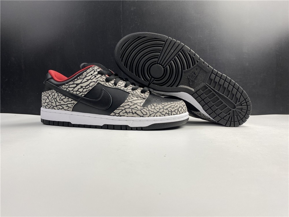 S*p*e × Nike SB Dunk Low “Black Cement" 304292-131