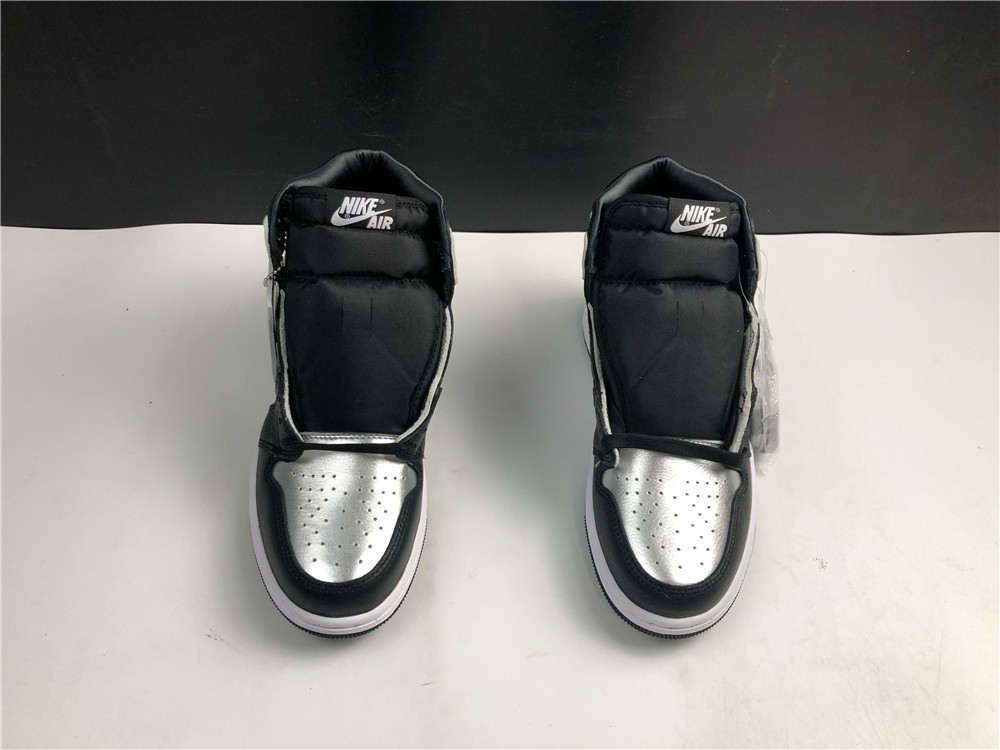 Air Jordan 1 High OG WMNS “Silver Toe” CD0461-001