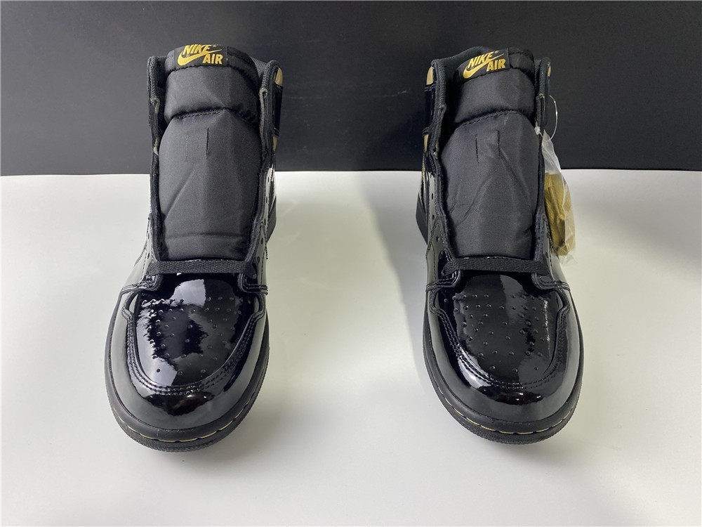 AIR JORDAN 1 RETRO HIGH BLACK METALLIC GOLD (2020) 555088-032