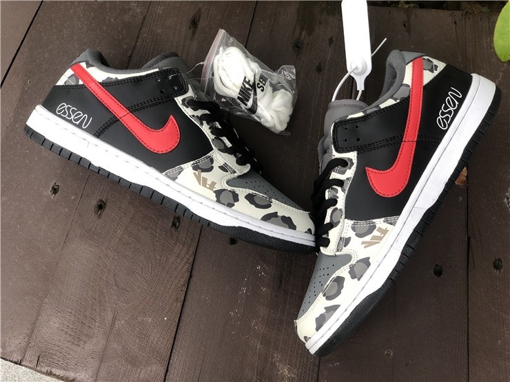 Nike SB Dunk Low Grey Black University Red CU1727-006