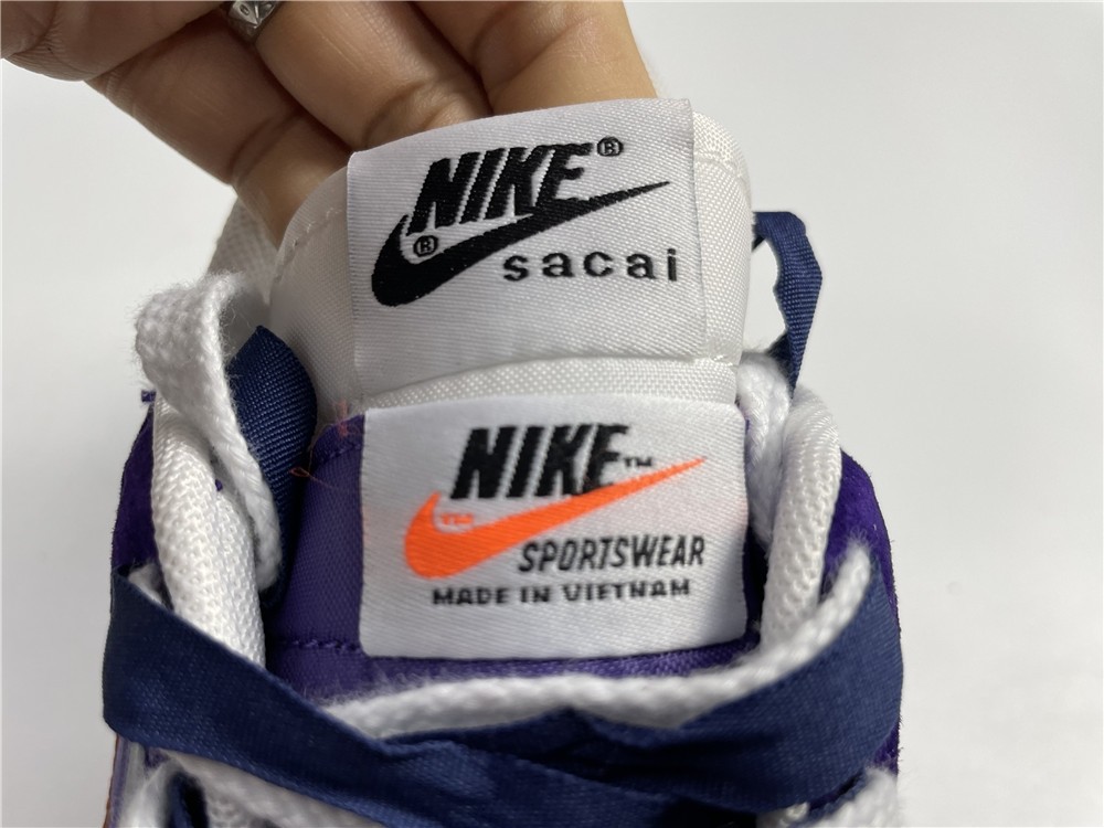 sacai x Nike VaporWaffle 3.0 P DD1875-500