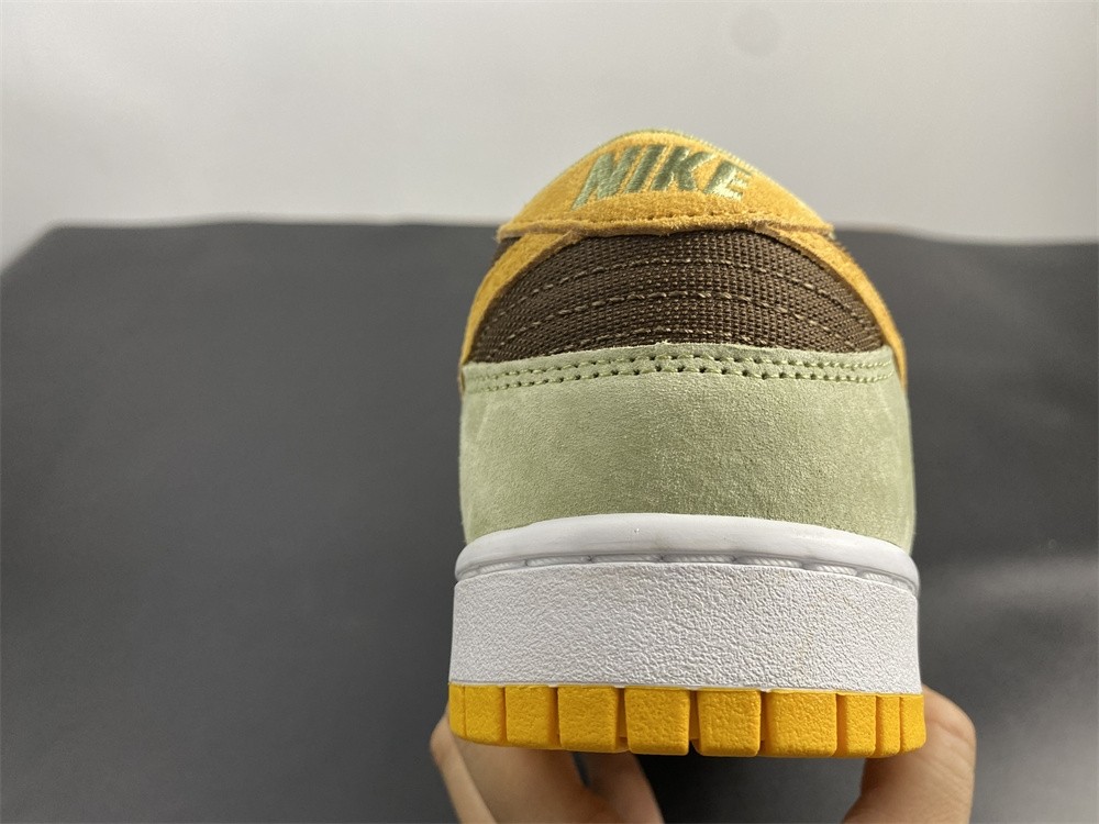 Dunk Low "Dusty Olive" DH5360-300