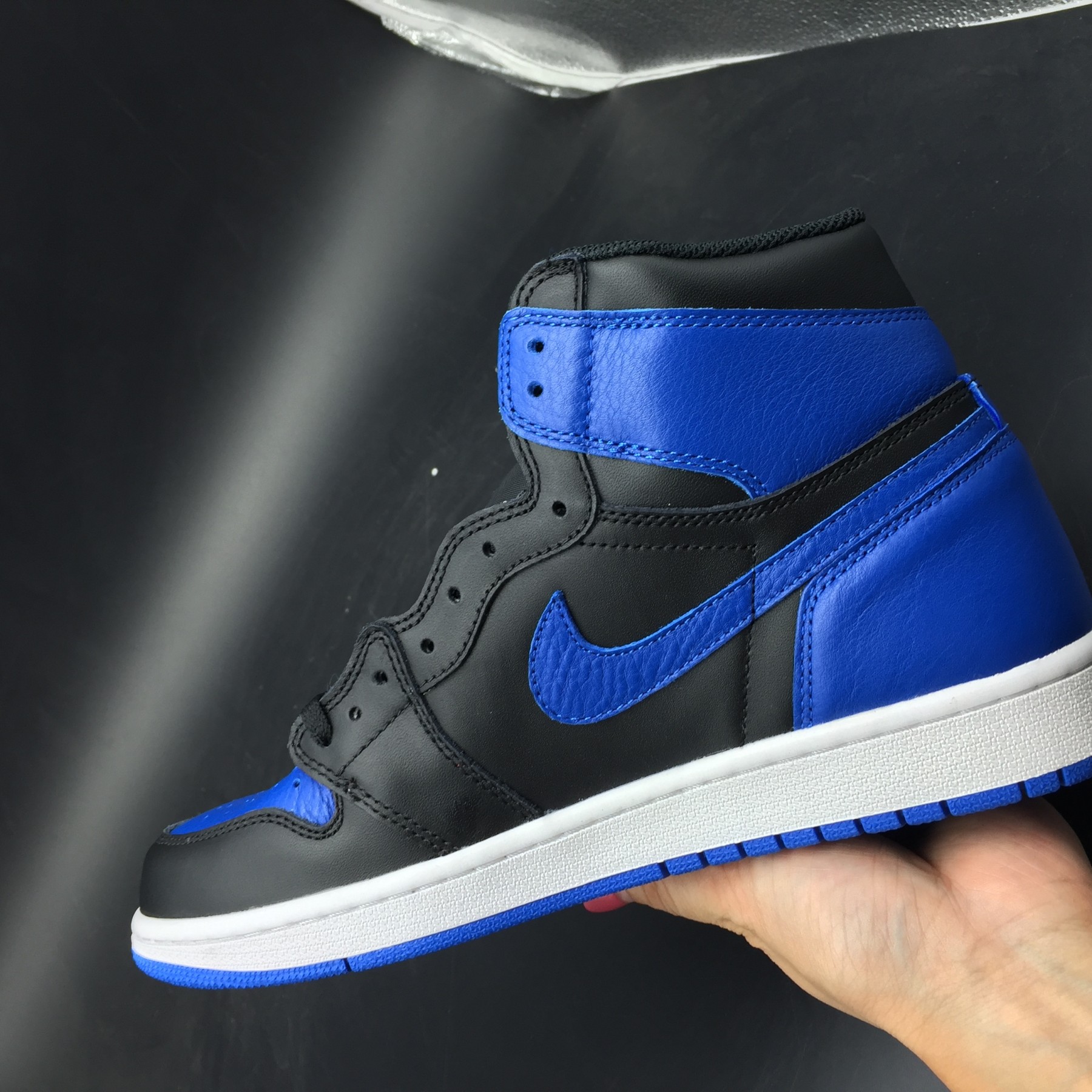 Air Jordan 1 Retro High OG 2017 Royal Blue 555088-007
