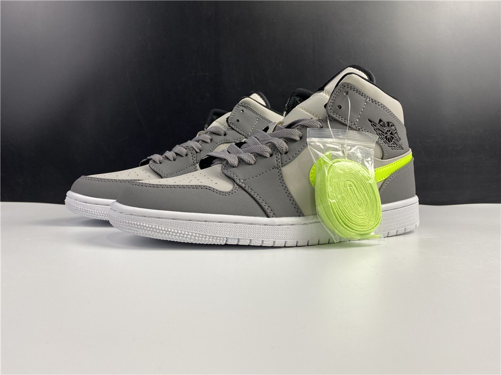 Air Jordan 1 mid AJ1 554724-072