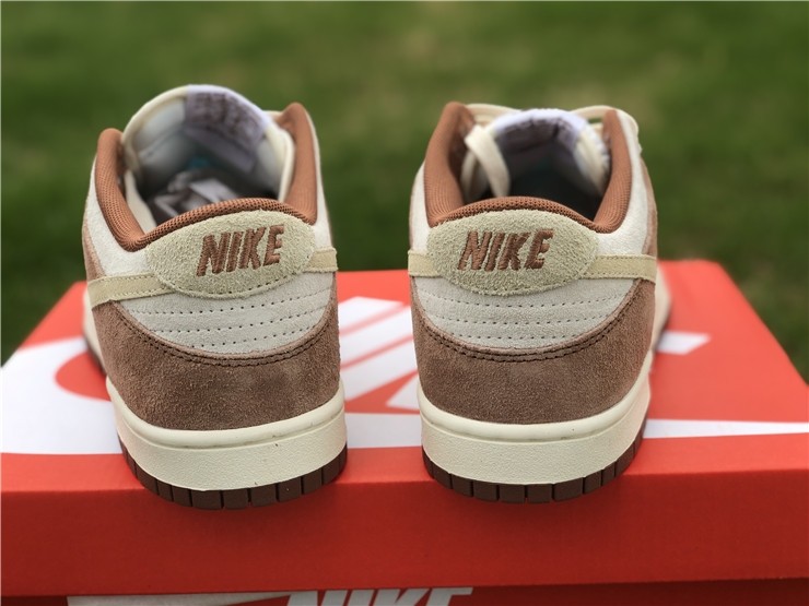 Nike Dunk Low PRM "Medium Curry" DD1390-100