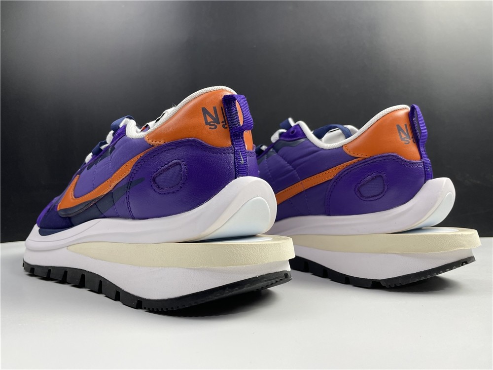sacai x Nike VaporWaffle 3.0 P DD1875-500