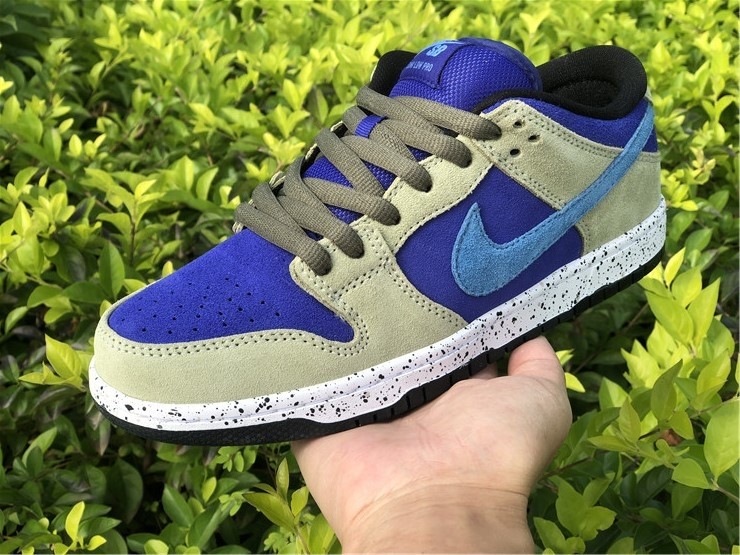 Nike SB Dunk Low “Celadon” BQ6817-301
