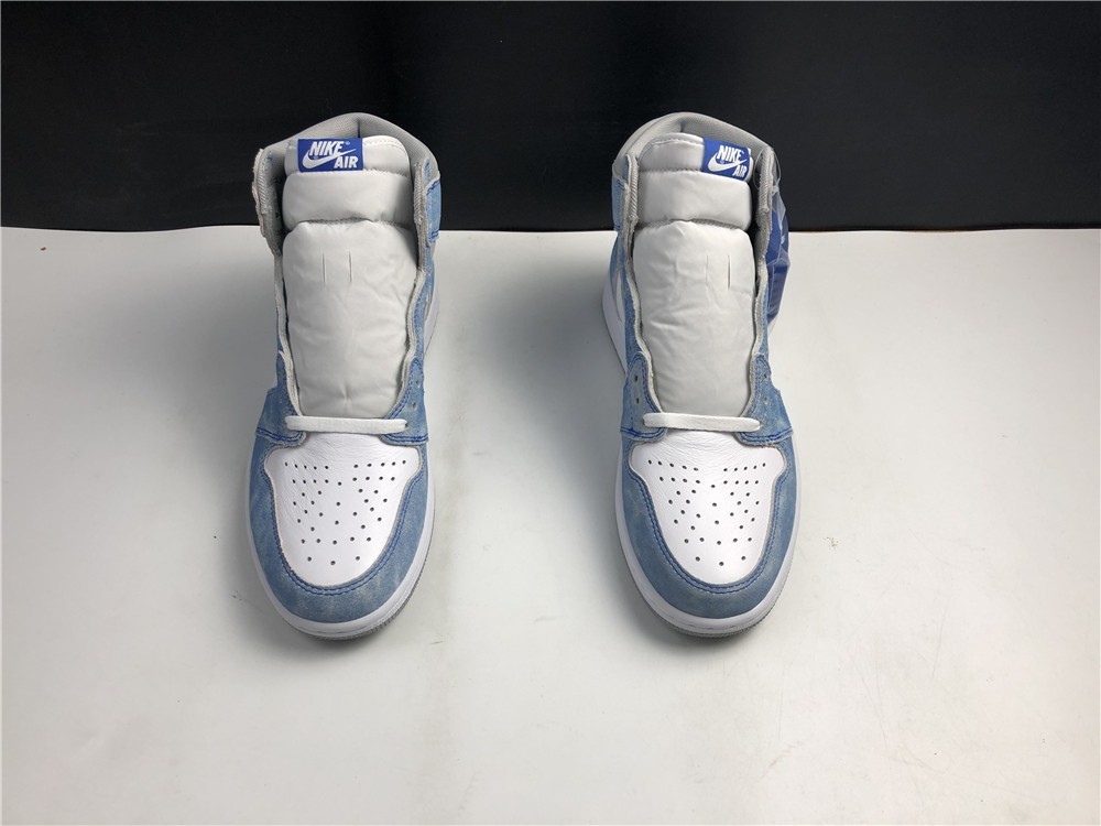 Air Jordan 1 ”Hype Royal“ 555088-402