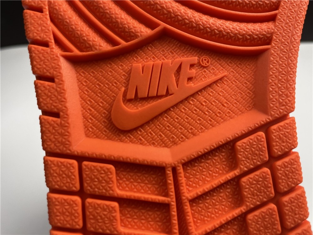 Air Jordan 1 High OG GS “Electro Orange” 555088-180