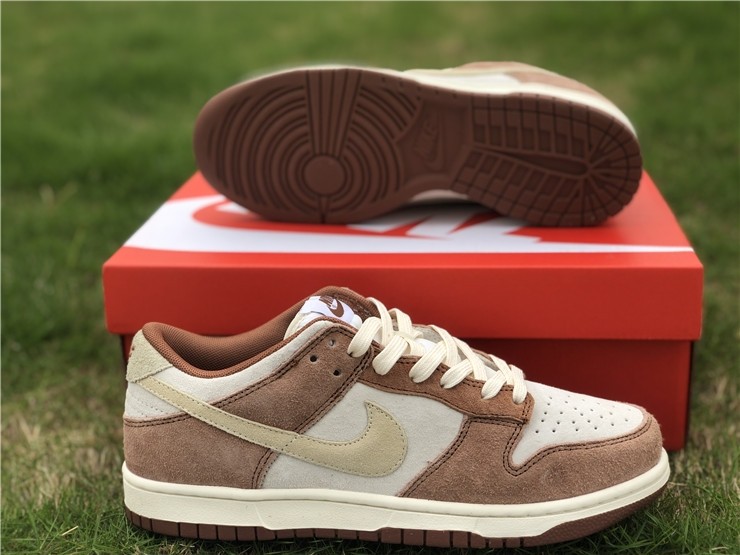 Nike Dunk Low PRM "Medium Curry" DD1390-100
