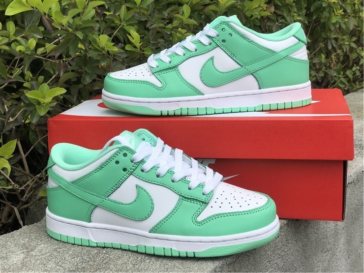 Nike Dunk Low “Green Glow” DD1503-105