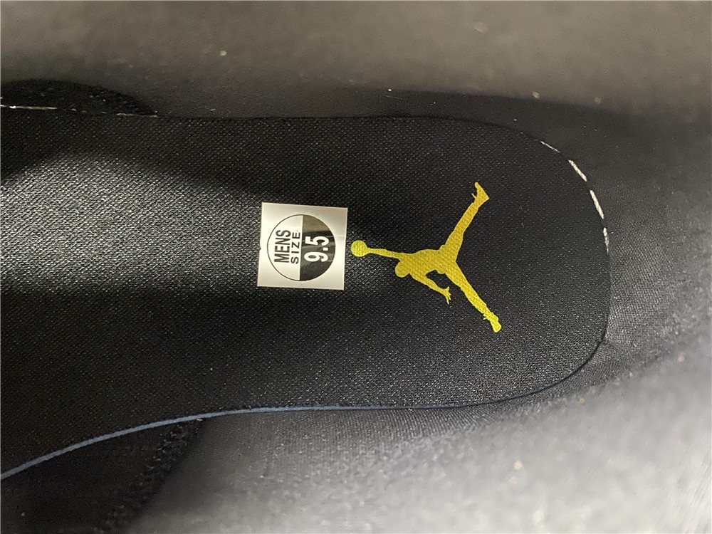 Air Jordan 1 MID SE 852542-101