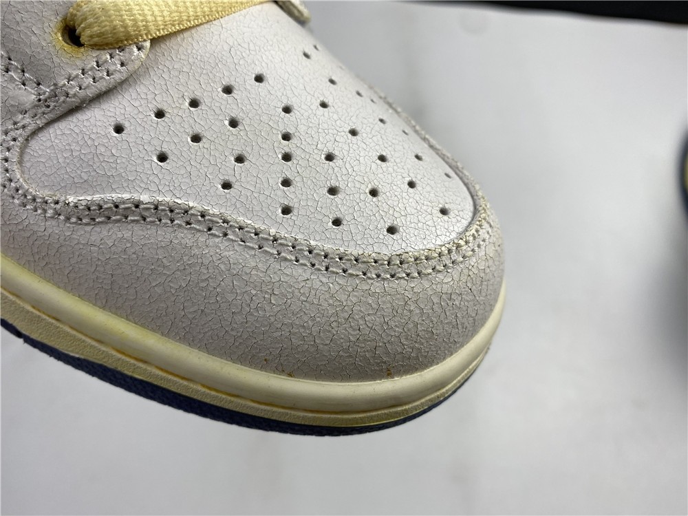 NIKE SB DUNK HIGH PRO QS CZ3334-100