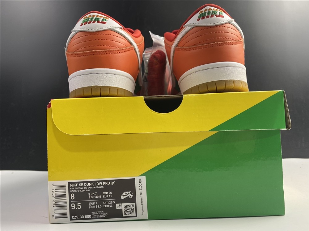 NIKE SB DUNK LOW 7-ELEVEN x CZ5130-600