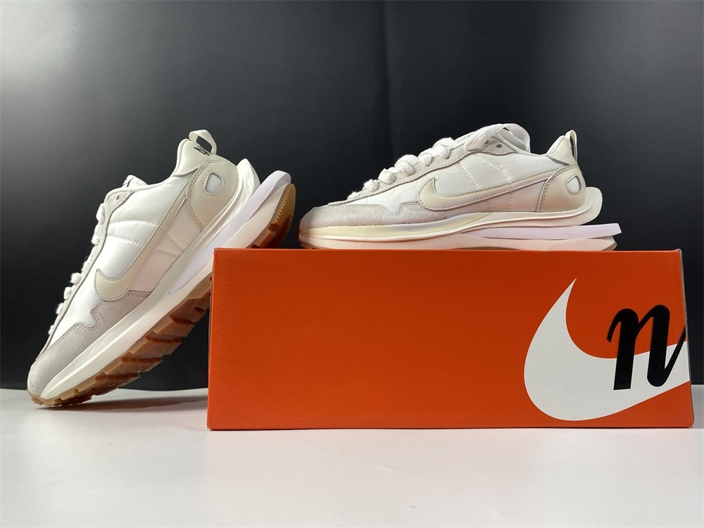 Nike regasus vaporrly SP x Sacai DD1875-100