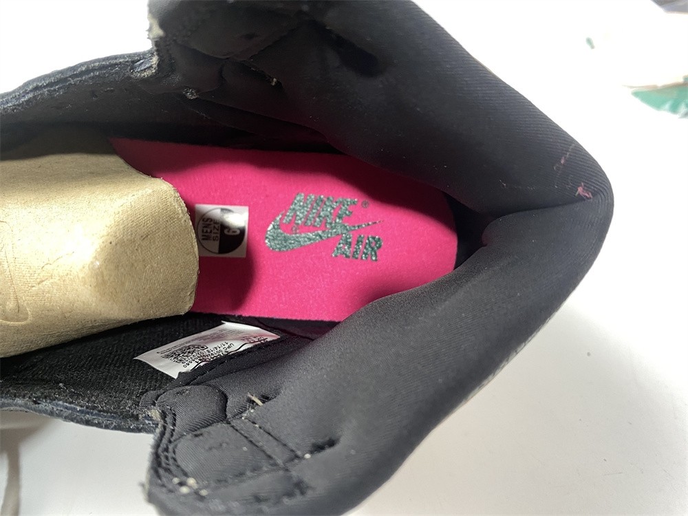 Air Jordan 1 Crimson Tint 555088-081