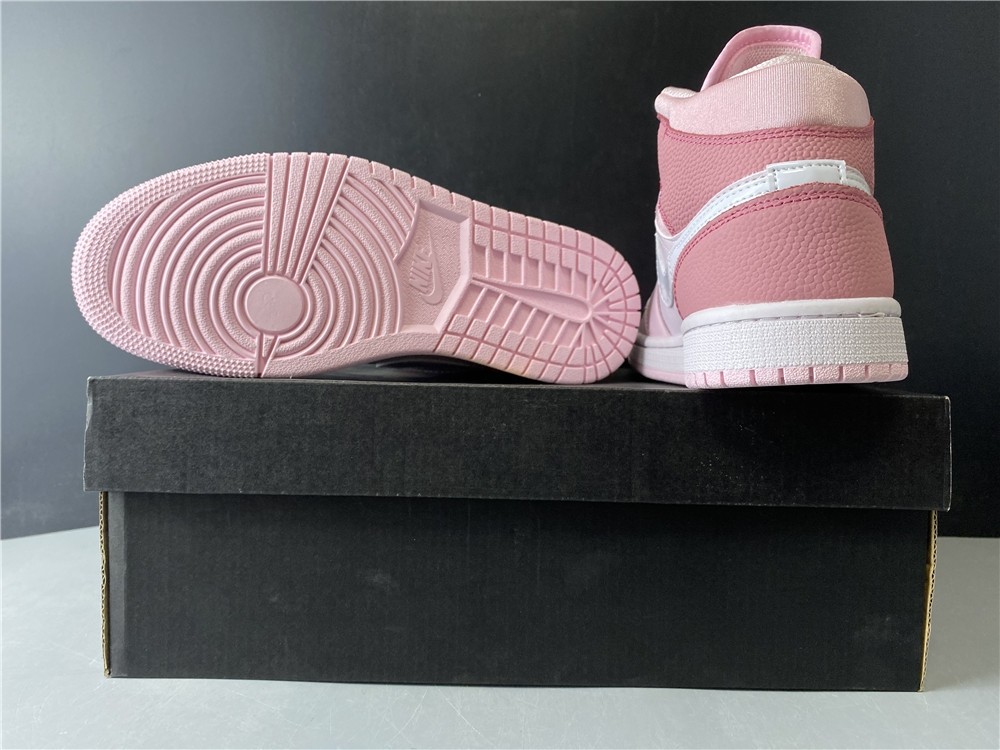 Air Jordan 1 Mid WMNS “Digital Pink” CW5379-600