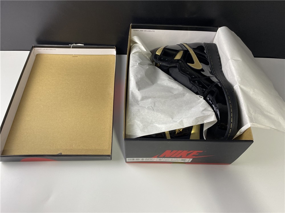 AIR JORDAN 1 RETRO HIGH BLACK METALLIC GOLD (2020) 555088-032