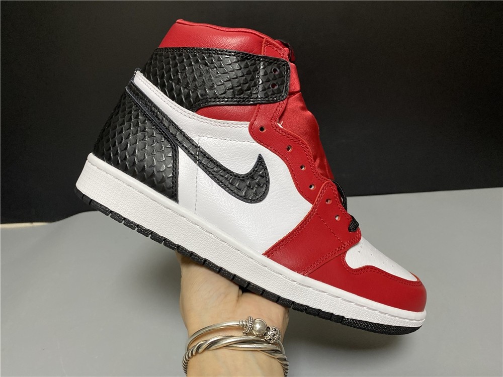 AIR JORDAN 1 HIGH OG “SATIN SNAKE” CD0461-601