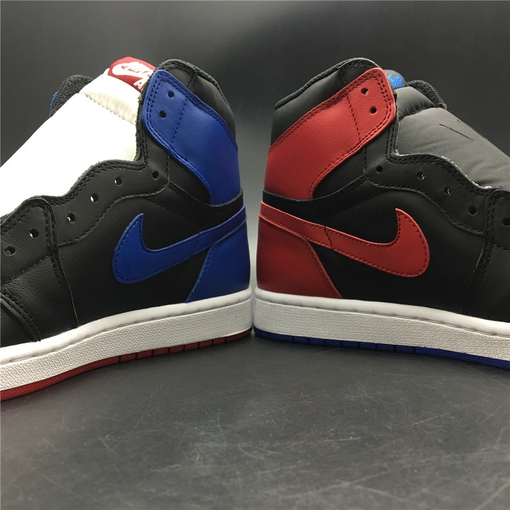 AIR JORDAN 1 RETRO HIGH OG "TOP 3" 555088-026