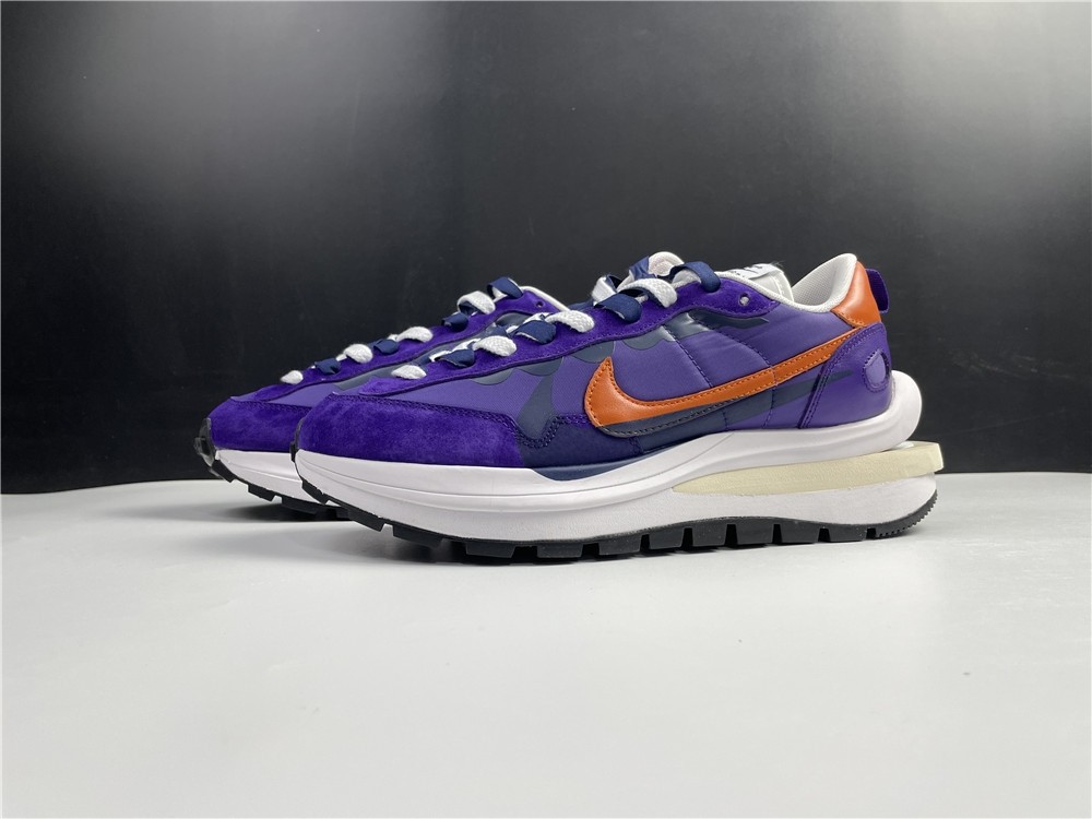 sacai x Nike VaporWaffle 3.0 P DD1875-500