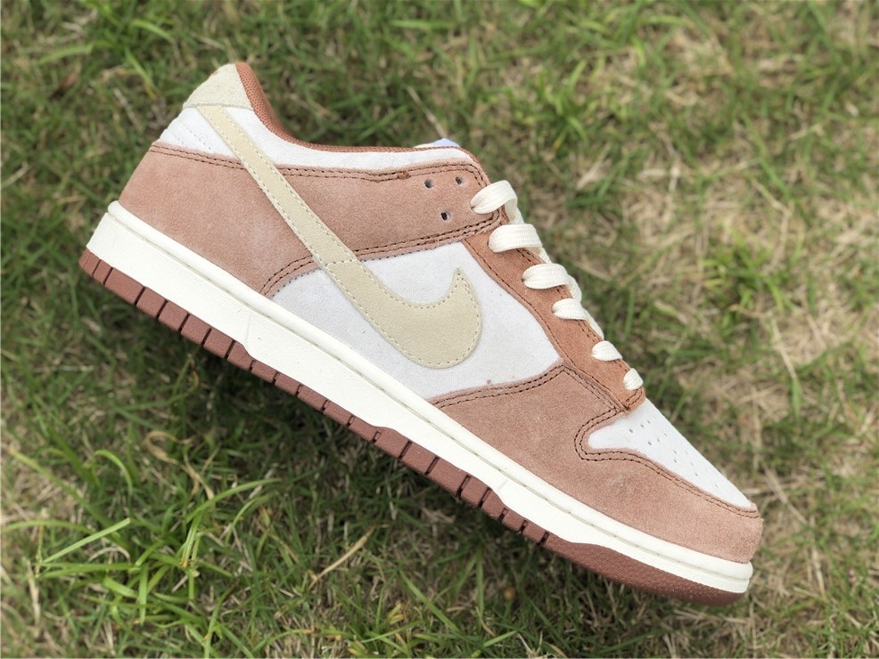 Nike Dunk Low PRM "Medium Curry" DD1390-100