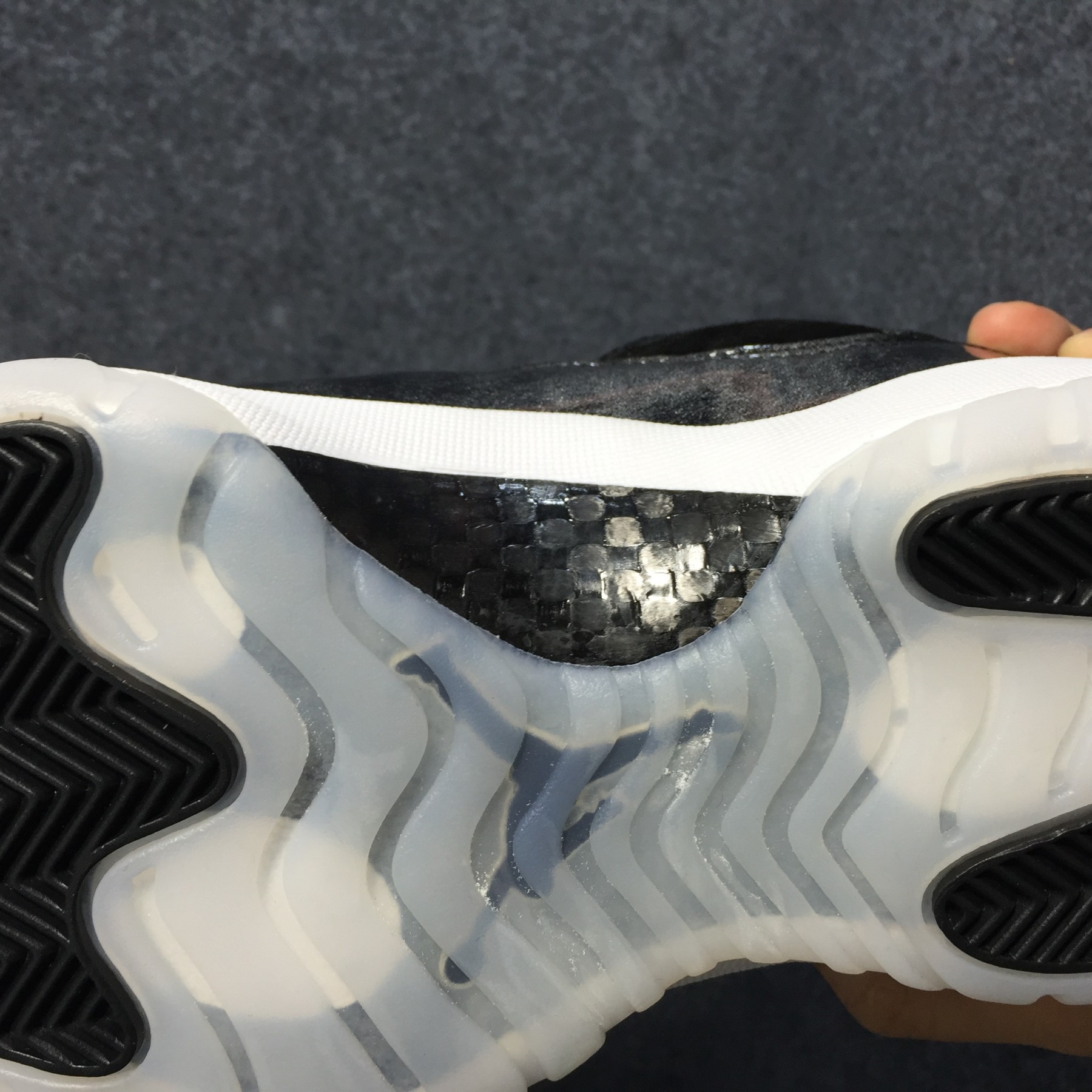 AIR JORDAN 11 RETRO LOW BG "BARON" 528895-010