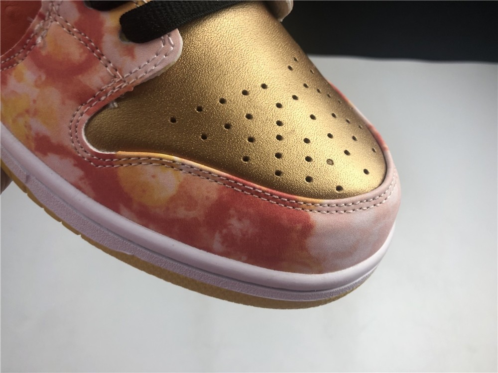 Nike SB Dunk Low “CNY” CV1628-800
