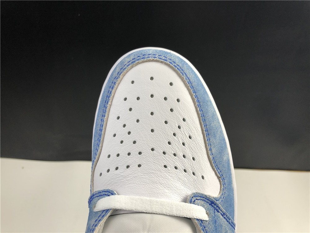 Air Jordan 1 ”Hype Royal“ 555088-402