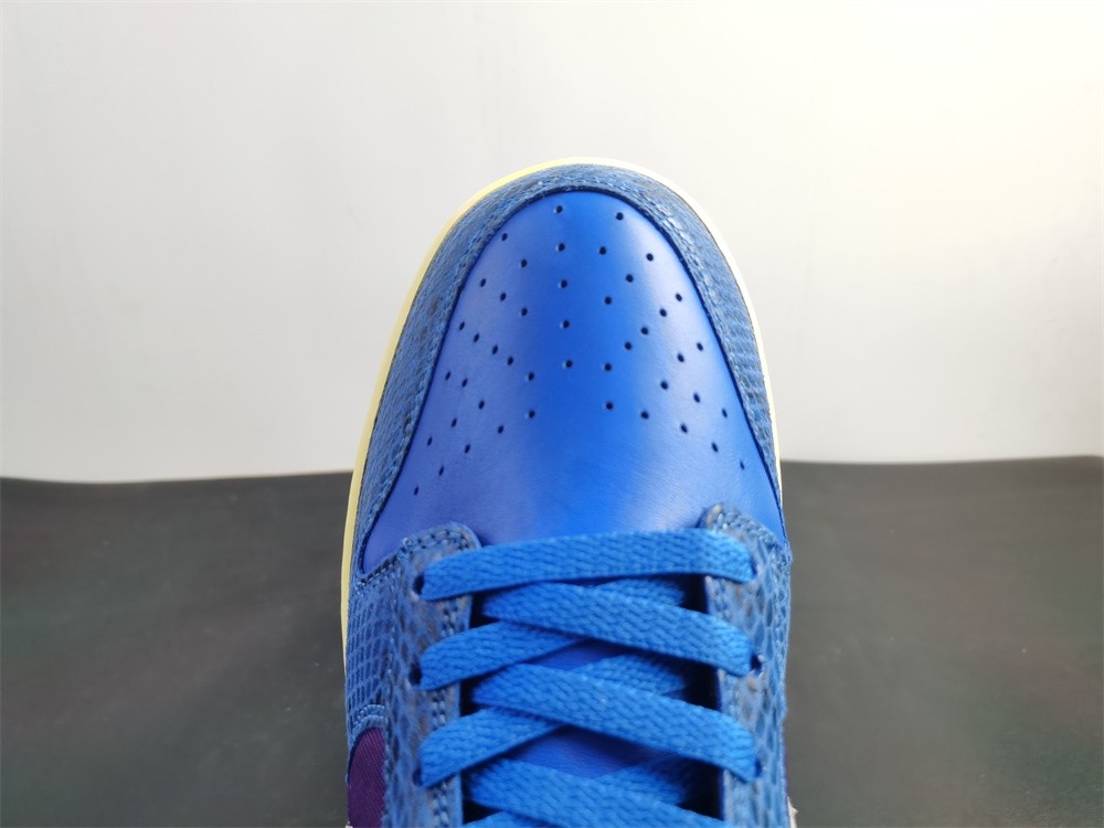 Undefeated Nike Dunk Low Dunk vs AF1 DH6508-400