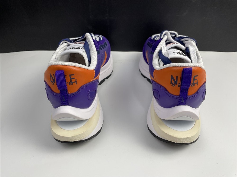 sacai x Nike VaporWaffle 3.0 P DD1875-500