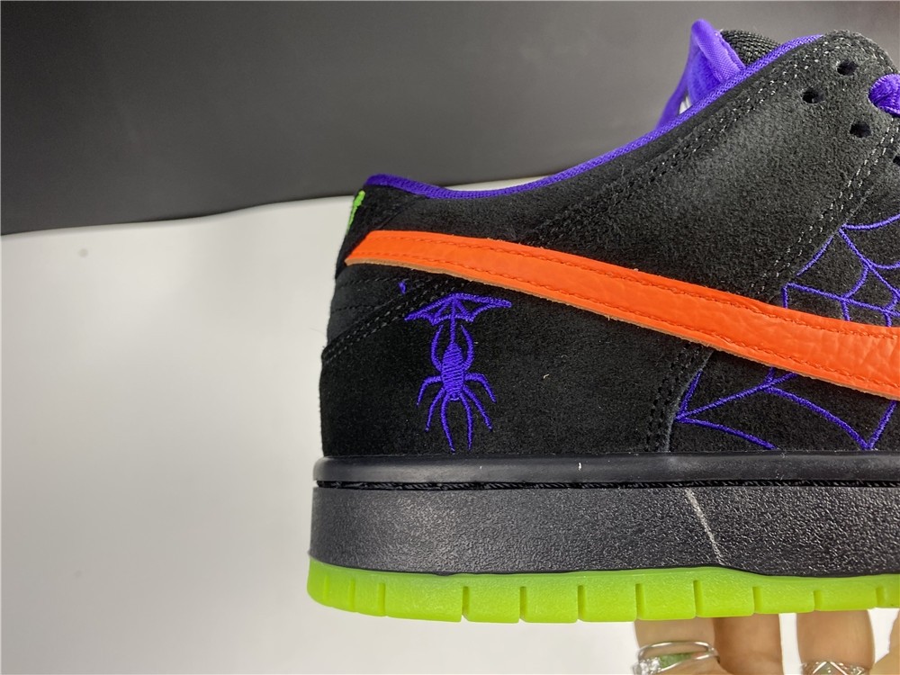 Nike SB Dunk Low “Night of Mischief” BQ6817-006