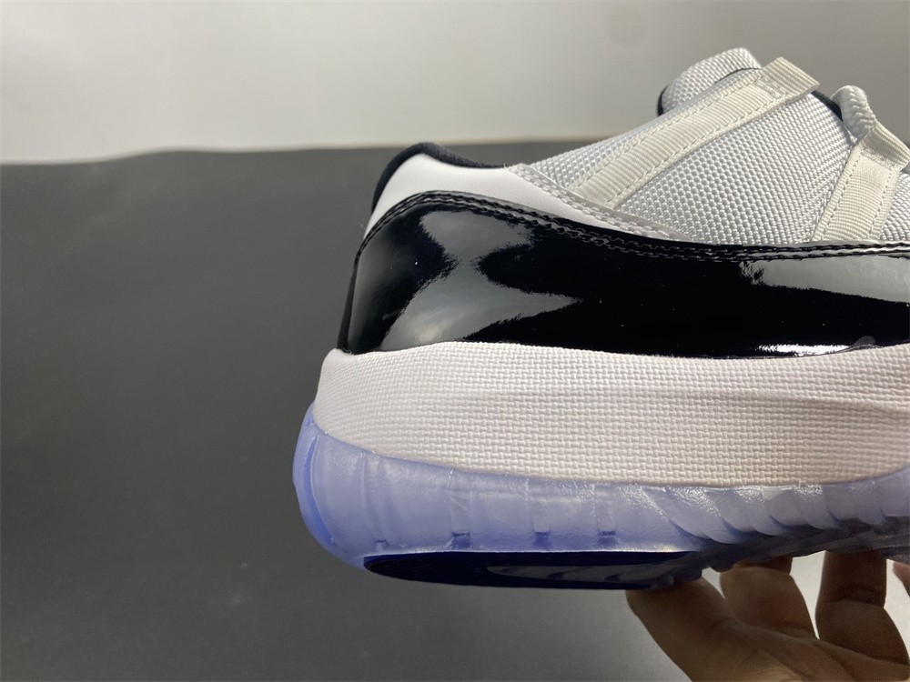 AIR JORDAN 11 RETRO LOW "CONCORD" BLACK/ WHITE mens 528895-153