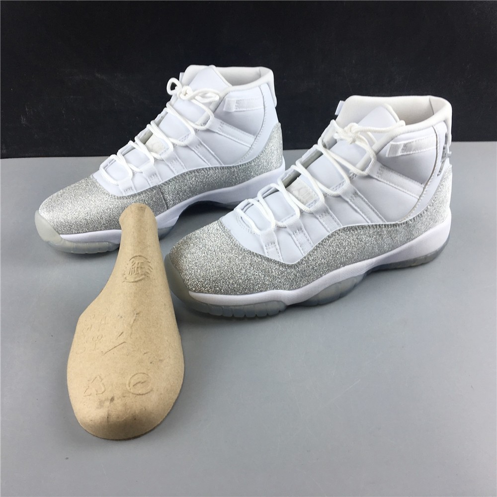 Air Jordan 11 WMNS “Metallic Silver” AR0715-100
