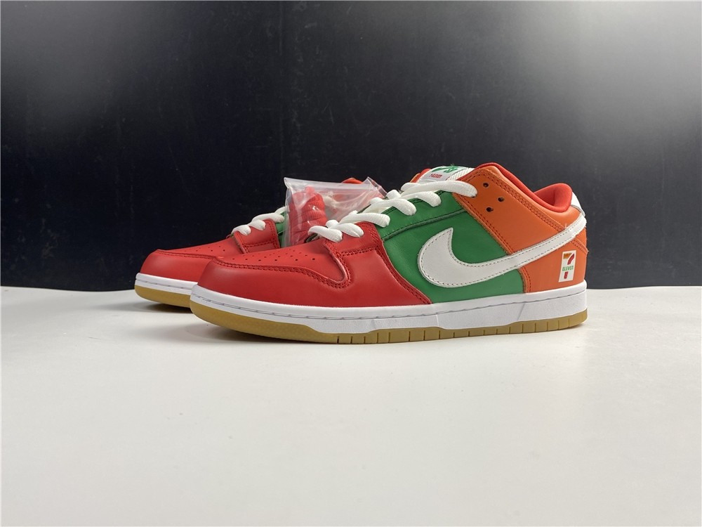 NIKE SB DUNK LOW 7-ELEVEN x CZ5130-600