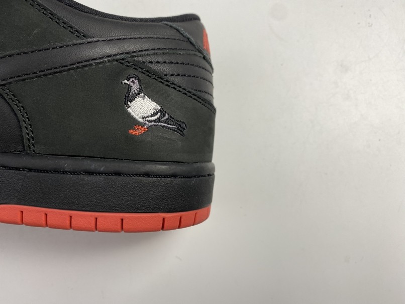 NIKE SB DUNK LOW TRD QS 883232-008