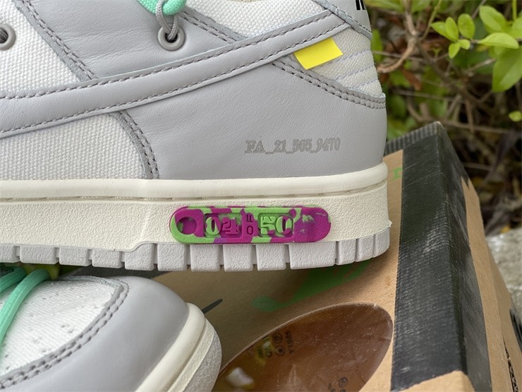 Off-White x Nike Dunk Low DM1602-114