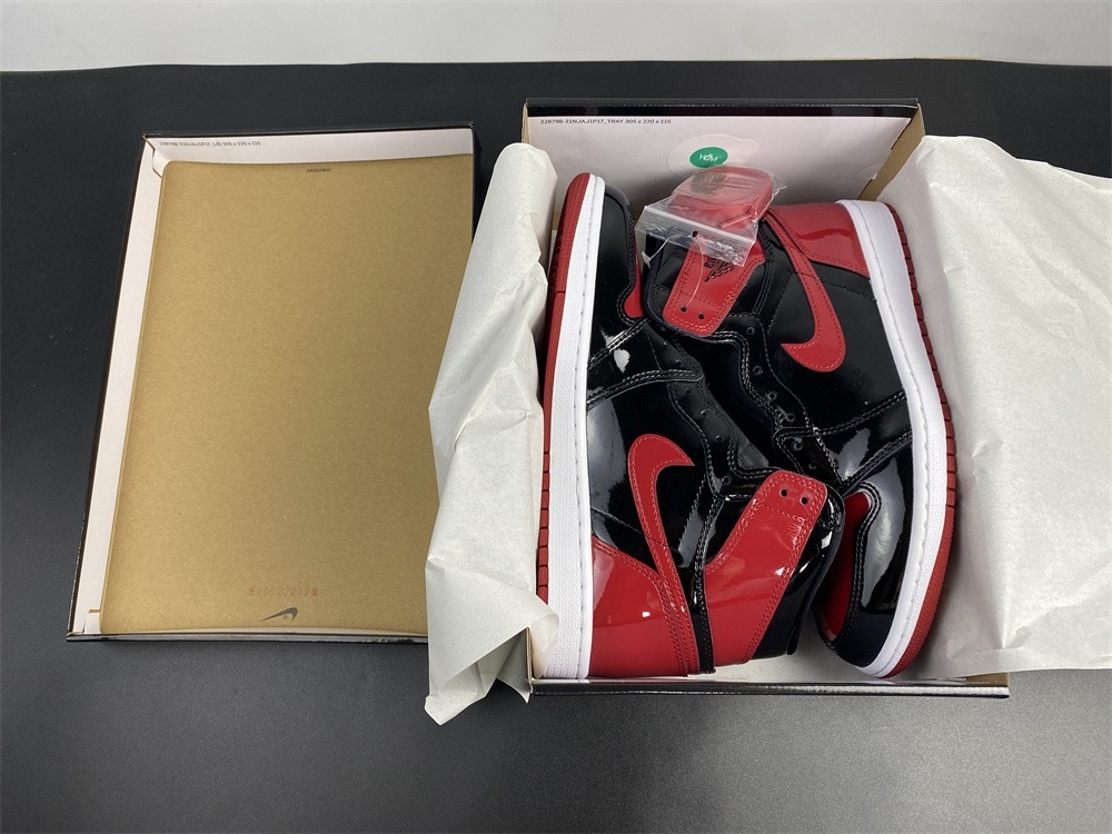 AIR JORDAN 1 HIGH OG