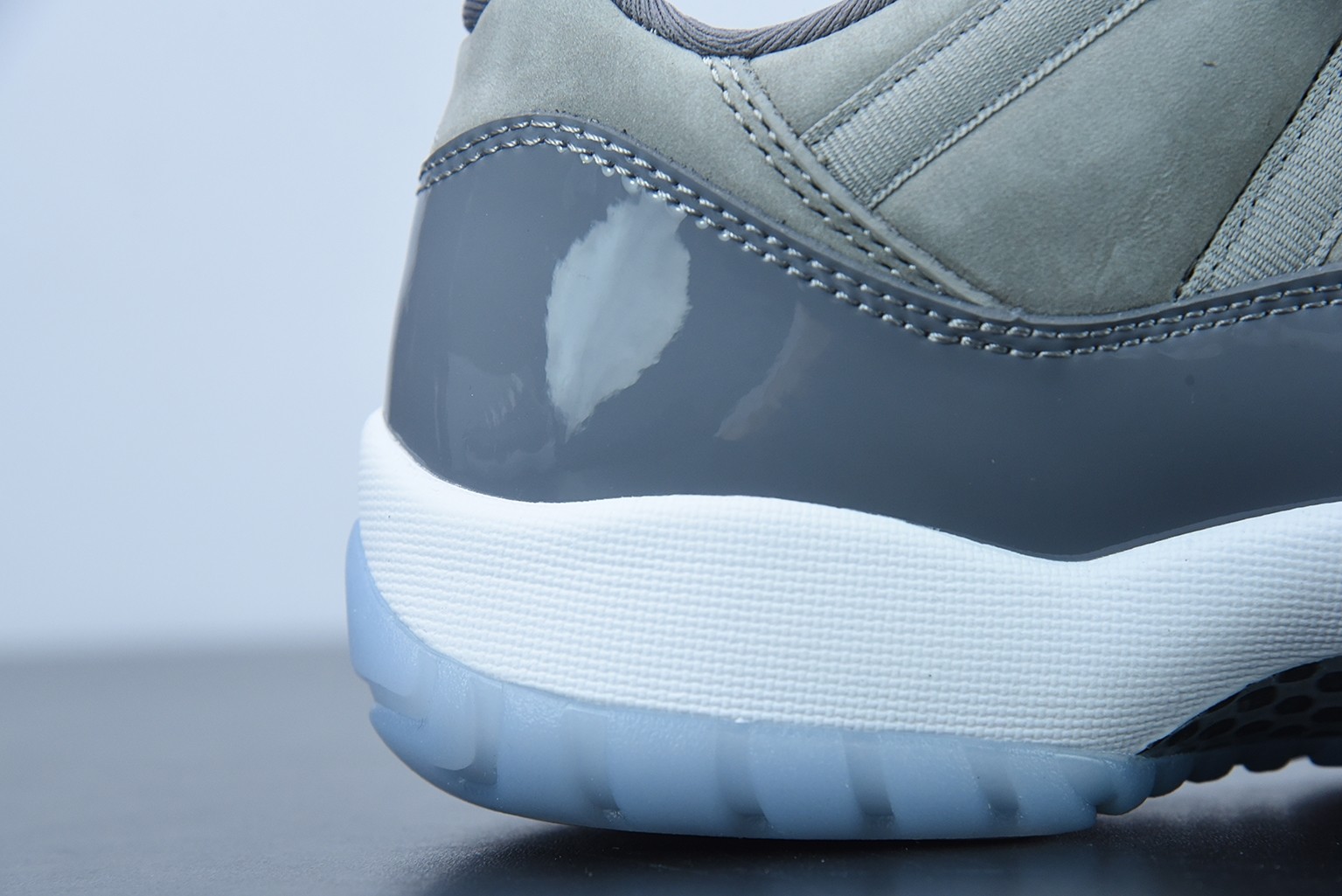 Air Jordan 11 Retro Low Cool Grey - 528895-003