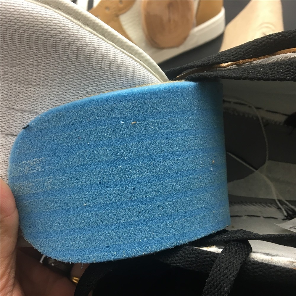 Air Jordan 1 Rookie of the Year 555088-700