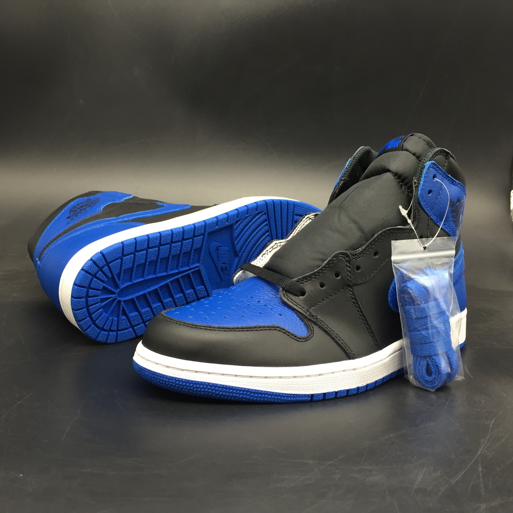 Air Jordan 1 Retro High OG 2017 Royal Blue 555088-007