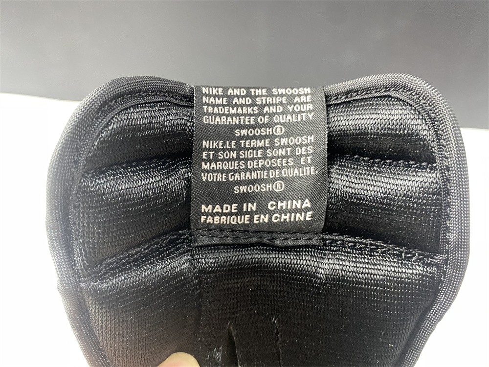 Air Jordan 1 Crimson Tint 555088-081