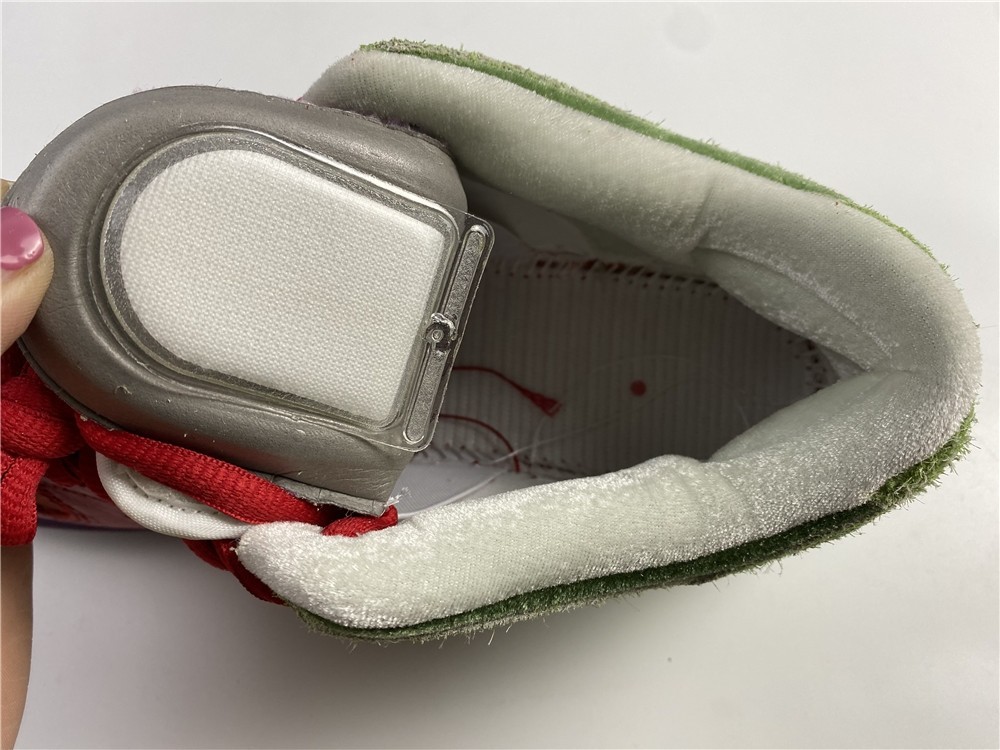 Dunk SB Nike SB Dunk Low “Strawberry Cough" CW7093-601