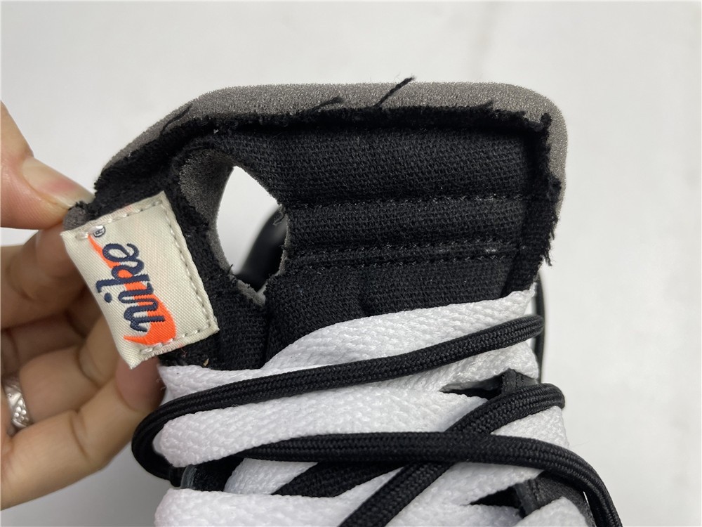 Off-White x Nike Dunk Low H CT0856-403