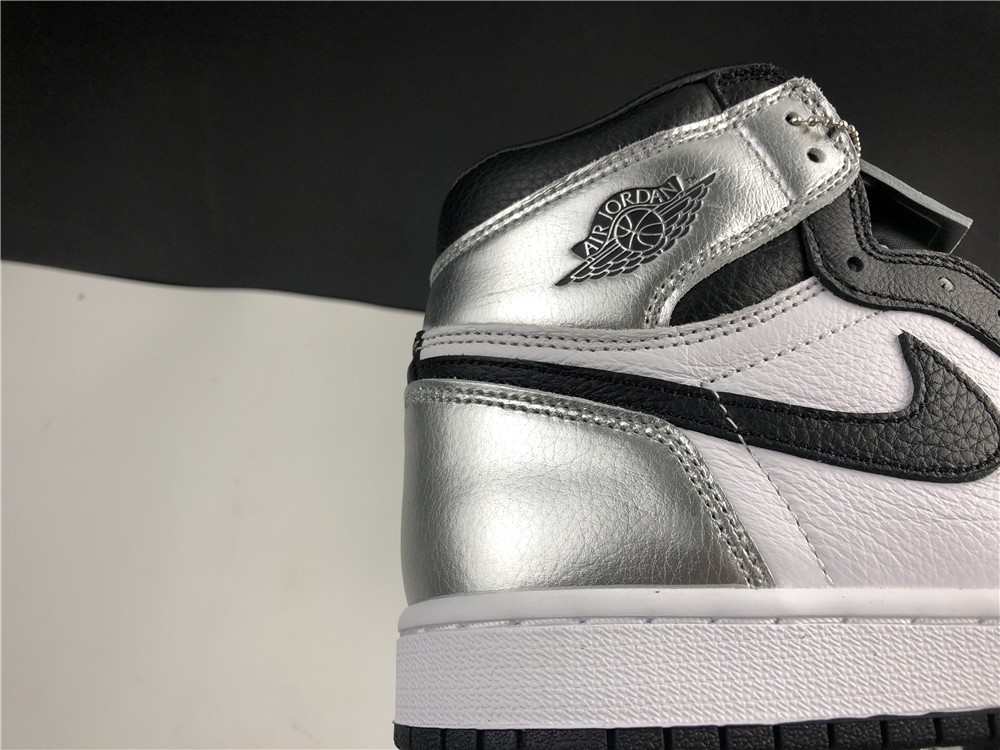 Air Jordan 1 High OG WMNS “Silver Toe” CD0461-001